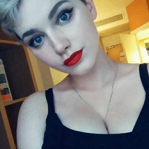 n0tyourUsualChic from Torbay,United Kingdom