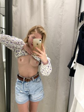 JollyJuliette from Stockport,United Kingdom